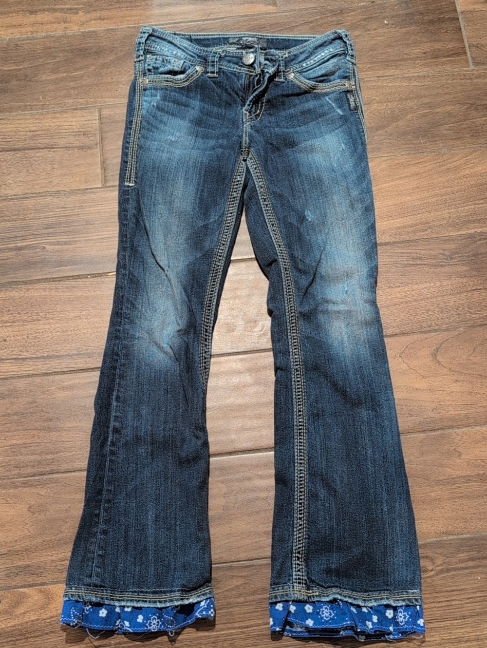 Suki Supply 26/30 Dark Wash Blue Women's Bootcut Jeans with Bandana Trim